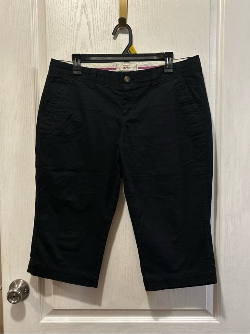 Women’s Old Navy Capris Size: 10